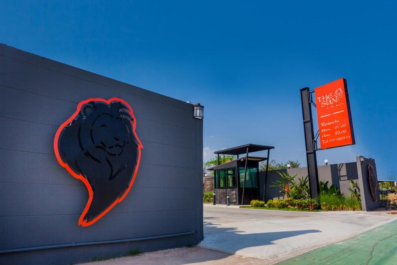 The Sun Resort Ratchaburi Екстериор снимка