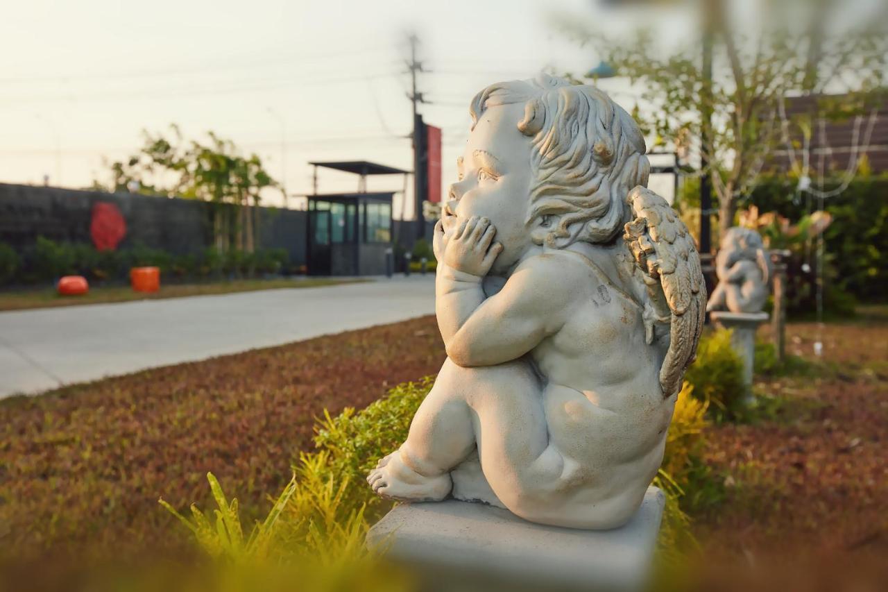 The Sun Resort Ratchaburi Екстериор снимка