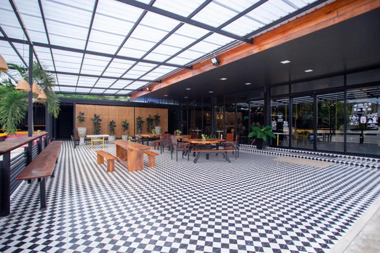 The Sun Resort Ratchaburi Екстериор снимка